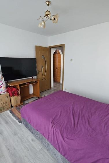 Apartament cu 3 camere decomandat în Obcini
