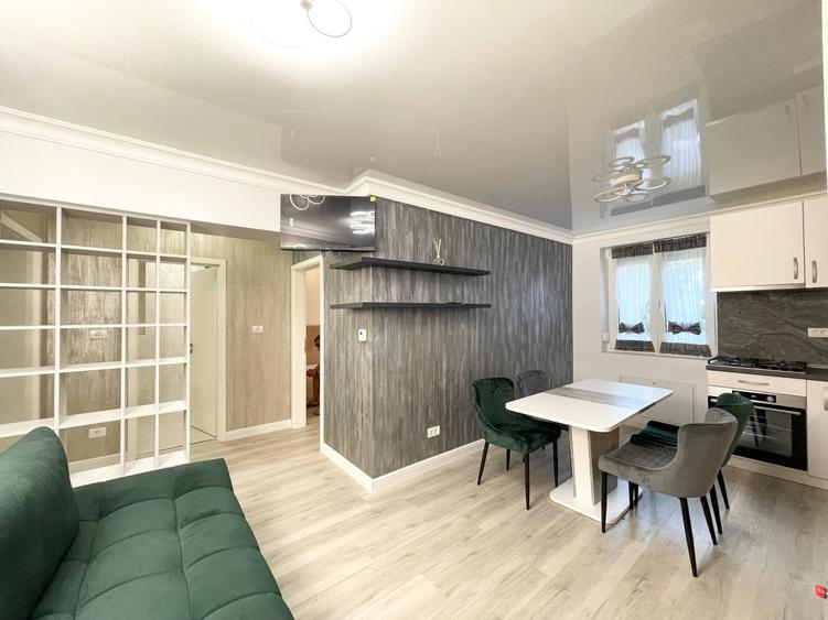 Apartament cu 3 camere decomandat, mobilat în P-ța Unirii