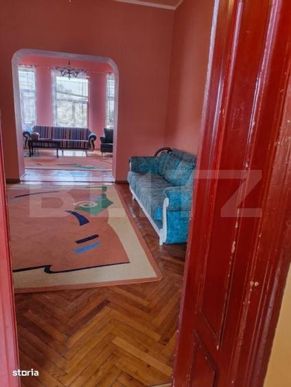 Casă cu 4 camere semidecomandat cu Teren 473 Mp în Ultracentral