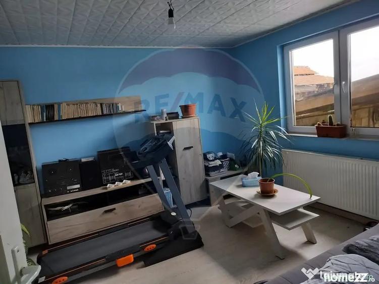 Casa / Vila cu 4 camere de vanzare - 8