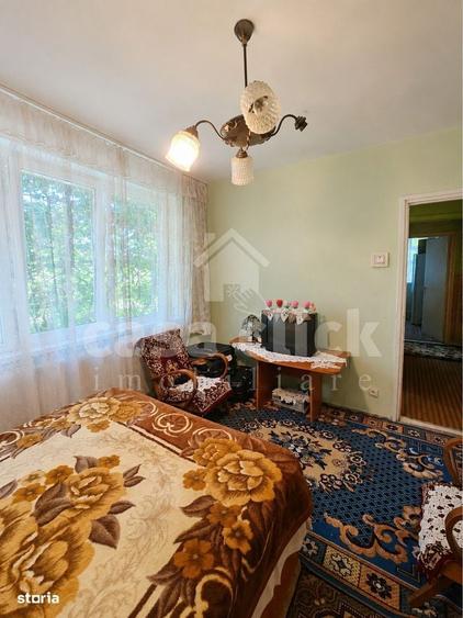 Apartament cu 4 camere semidecomandat în Țiglina 3