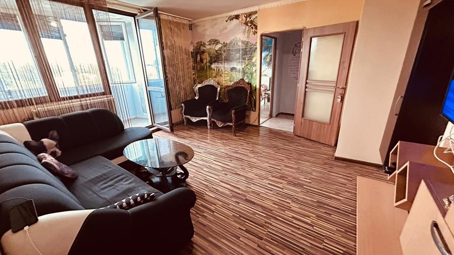 Apartament cu 2 camere semidecomandat în 1 Mai