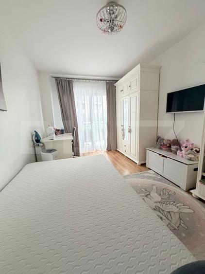 Apartament cu 2 camere semidecomandat, mobilat în Bună Ziua