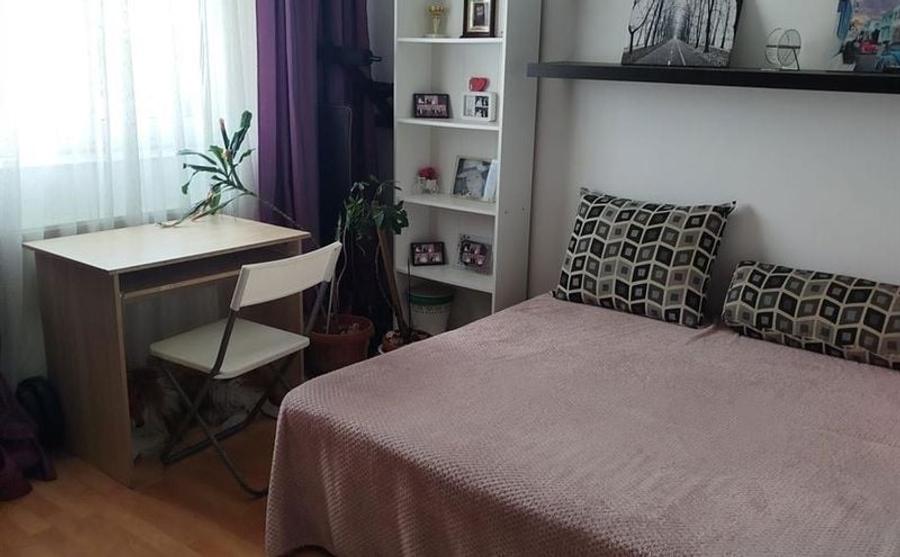 Apartament cu 4 camere semidecomandat în Băneasa