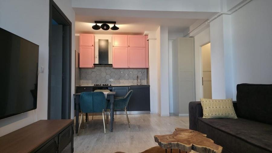 Apartament cu 2 camere decomandat în Valea Lupului