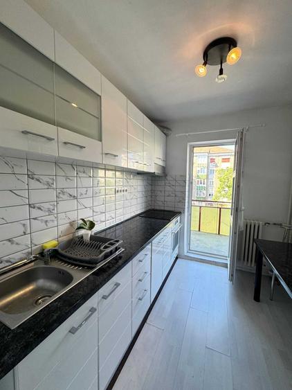 Apartament cu 2 camere decomandat în Decebal