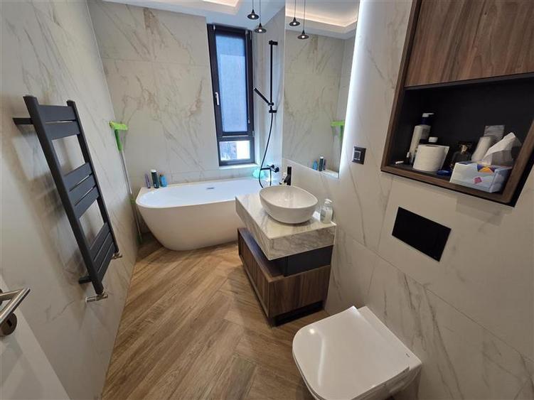 Apartament cu 2 camere decomandat, mobilat în Răcădău