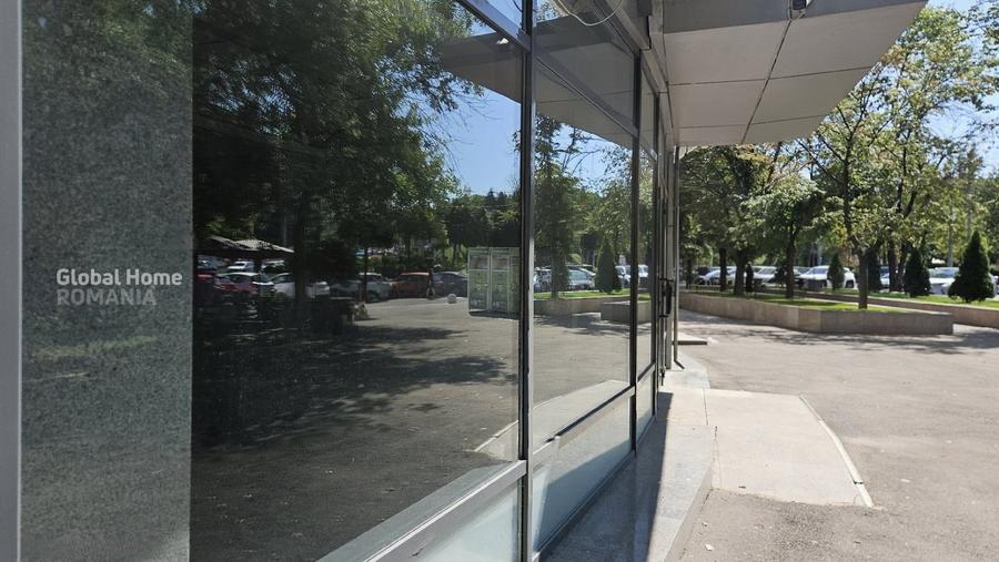 Spațiu comercial, de 149.30999755859 mp, în Tineretului