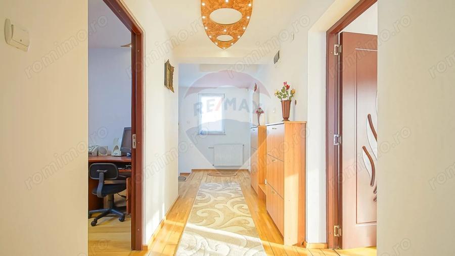 Casă cu 4 camere cu Teren 753 Mp în Prejmer