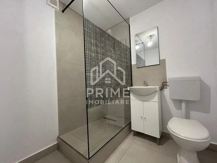 Casă cu 8 camere cu Teren 504 Mp în Central
