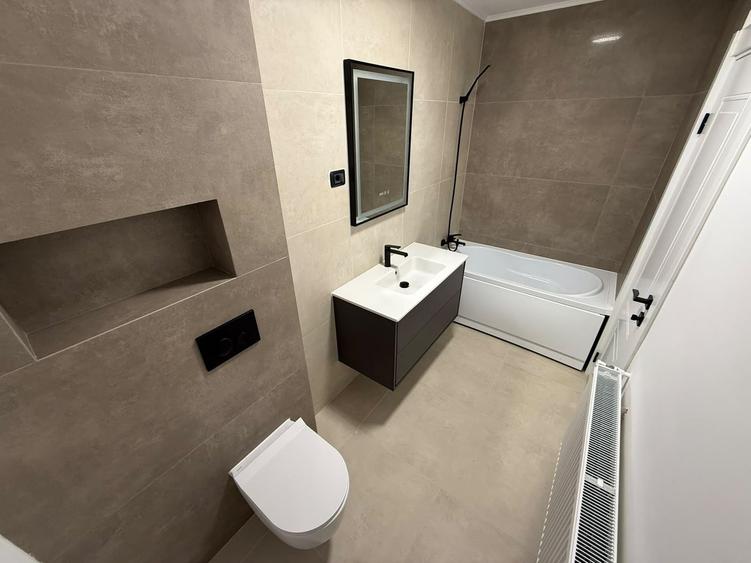 Apartament cu 2 camere semidecomandat în Brașovul Vechi