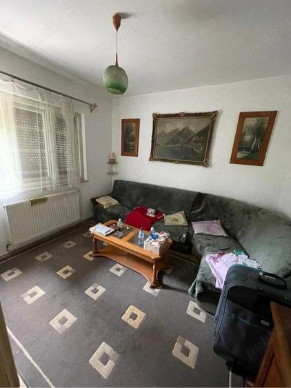 Casă cu 4 camere în Central