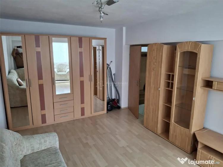 Apartament cu 2 camere semidecomandat în Ultracentral