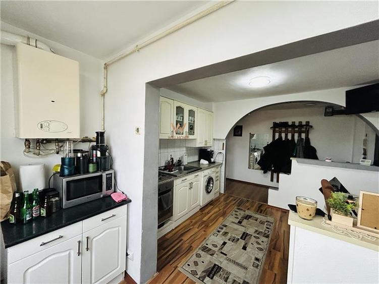 Apartament cu 2 camere decomandat în Hipodrom 4