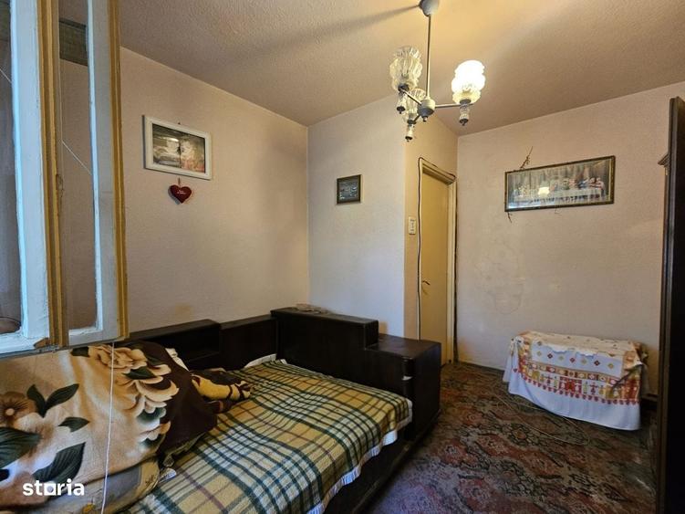 Apartament cu 3 camere semidecomandat în Giulești