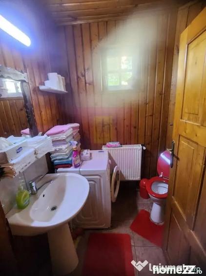 Casă cu 7 camere cu Teren 327 Mp în Zamora