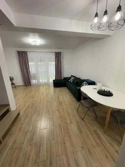 Casă cu 3 camere în Giroc