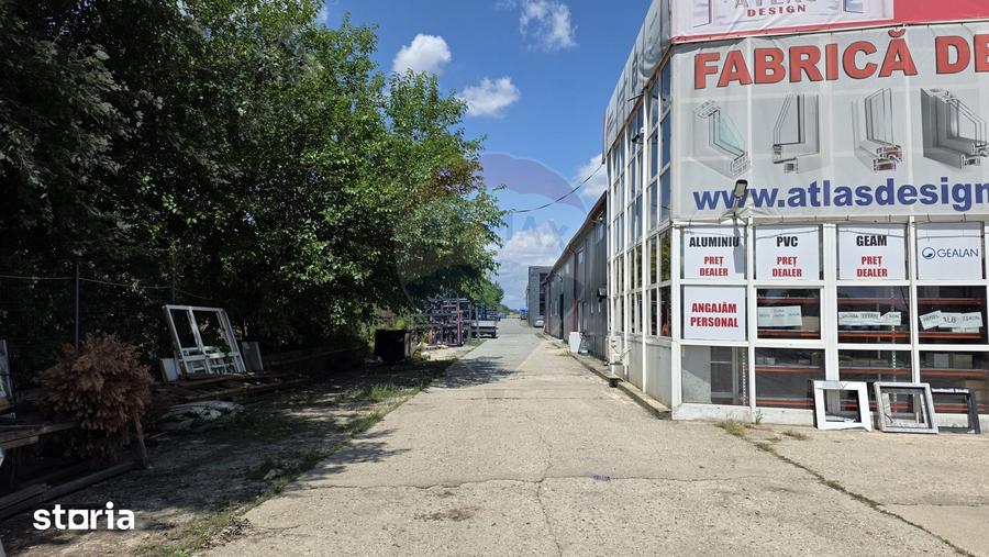 Spațiu comercial, de 1,080 mp, în Central