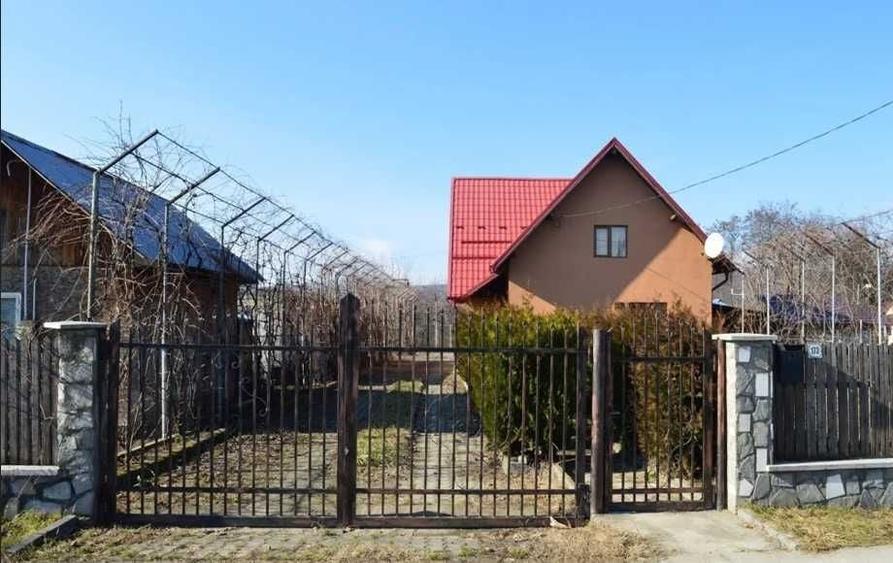 Casă cu 4 camere în Gura Vitioarei
