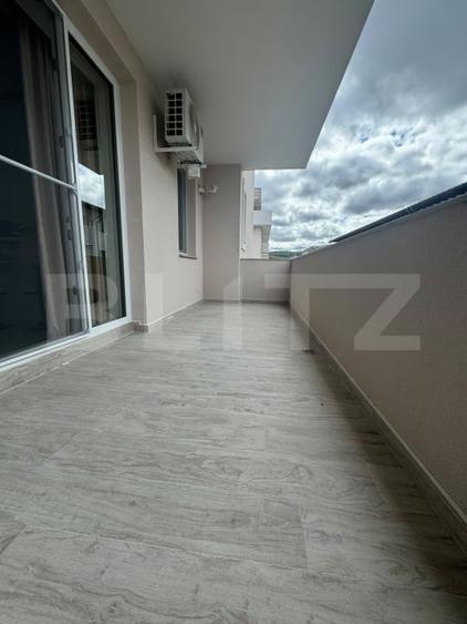 Apartament cu 2 camere semidecomandat, mobilat în Florești