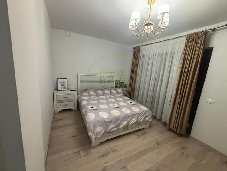 Casă individuală cu 4 camere cu Canalizare în Malu Mare