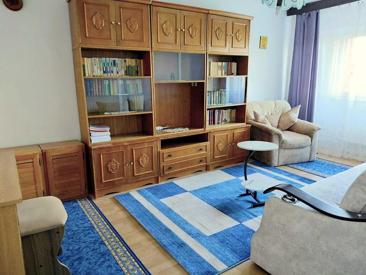 Apartament cu 2 camere decomandat în Astra