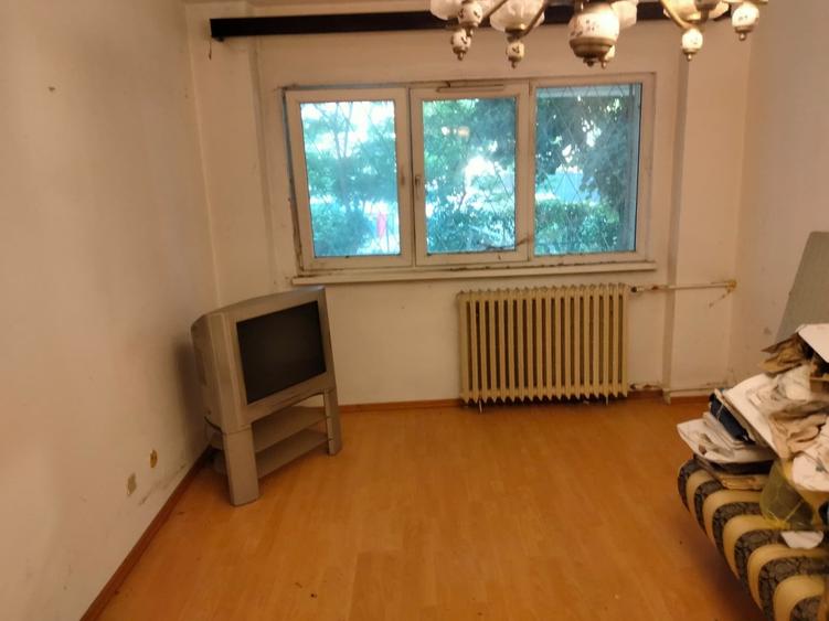 Apartament cu 4 camere decomandat în Pantelimon