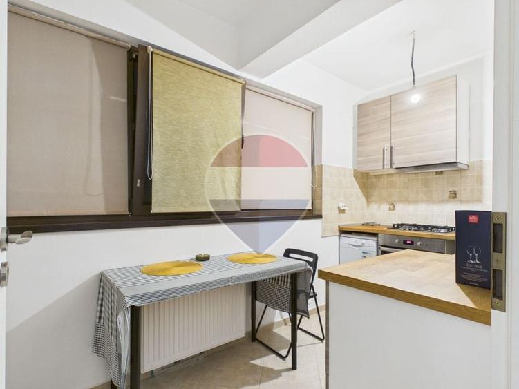 Apartament cu 2 camere semidecomandat, mobilat în Vest