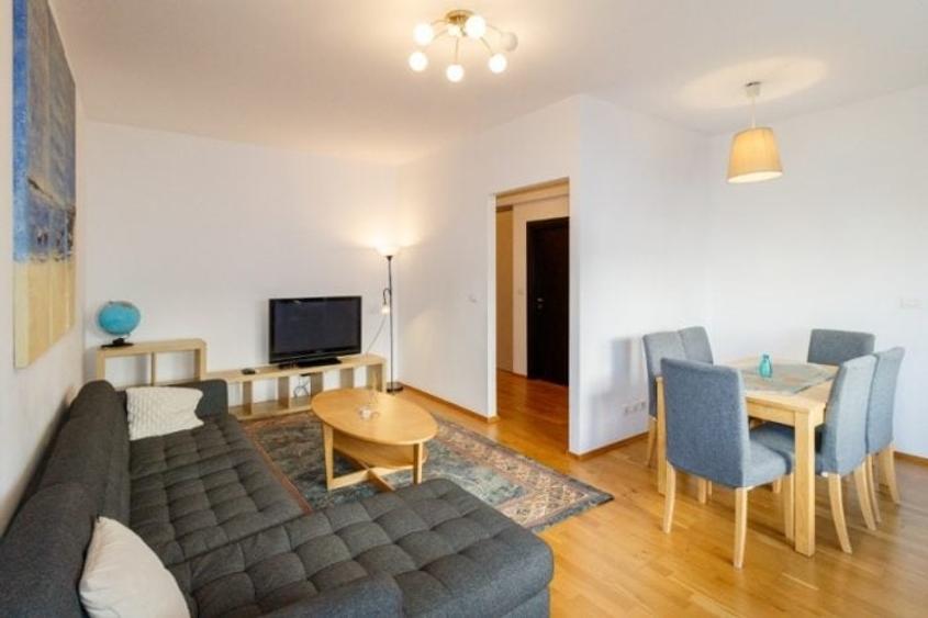 Apartament cu 3 camere decomandat, mobilat în Nord