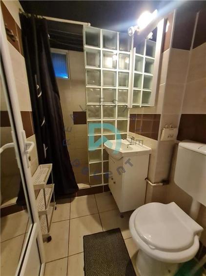Garsonieră decomandată, mobilată în Astra