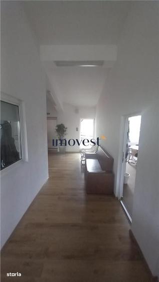 Spațiu comercial, de 450 mp, în Central