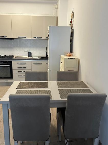 Apartament cu 2 camere decomandat în Exterior Vest