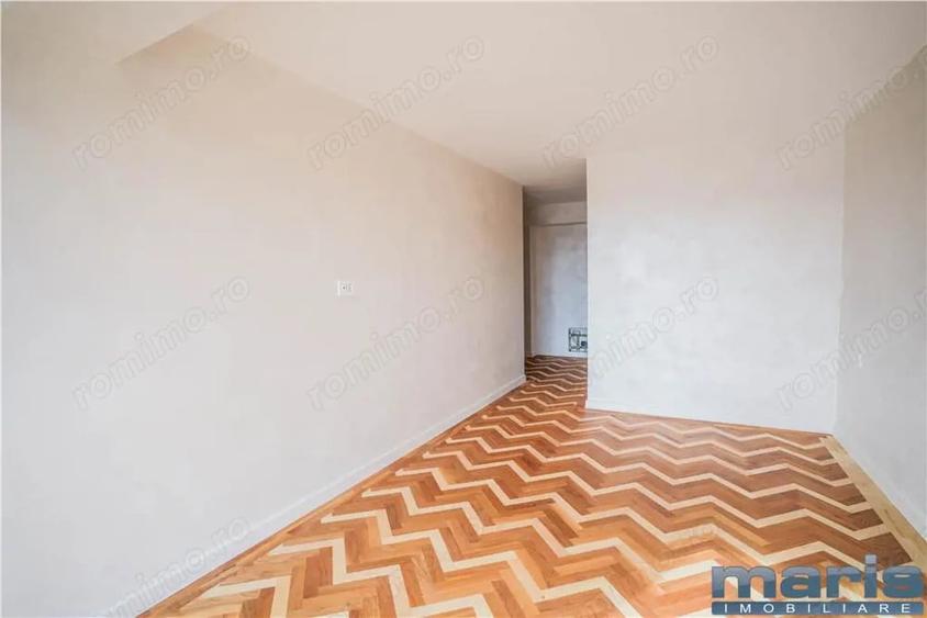Apartament cu 3 camere în Unirii