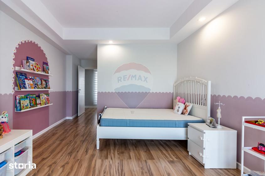 Apartament cu 4 camere în Ștefăneștii de Jos