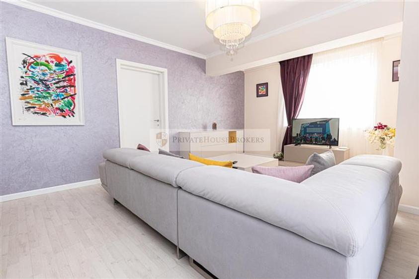 Apartament cu 2 camere semidecomandat, mobilat în Pipera