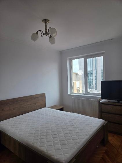 Apartament cu 2 camere circular, mobilat în P-ța Romană