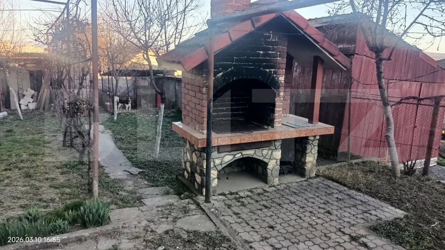 Casă individuală cu 5 camere cu Canalizare în Reghin