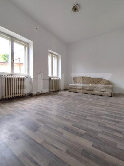 Casă individuală cu 6 camere cu Teren 365 Mp în Bălcescu