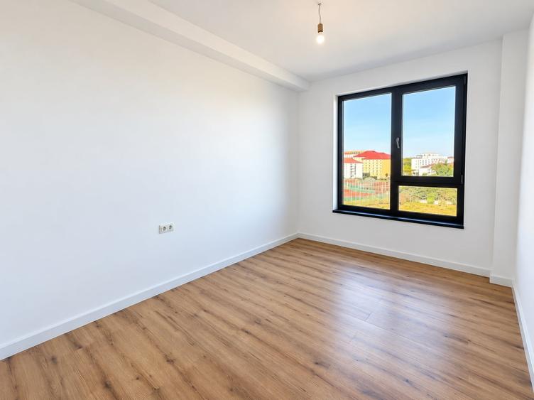 Apartament cu 3 camere decomandat în Aradului