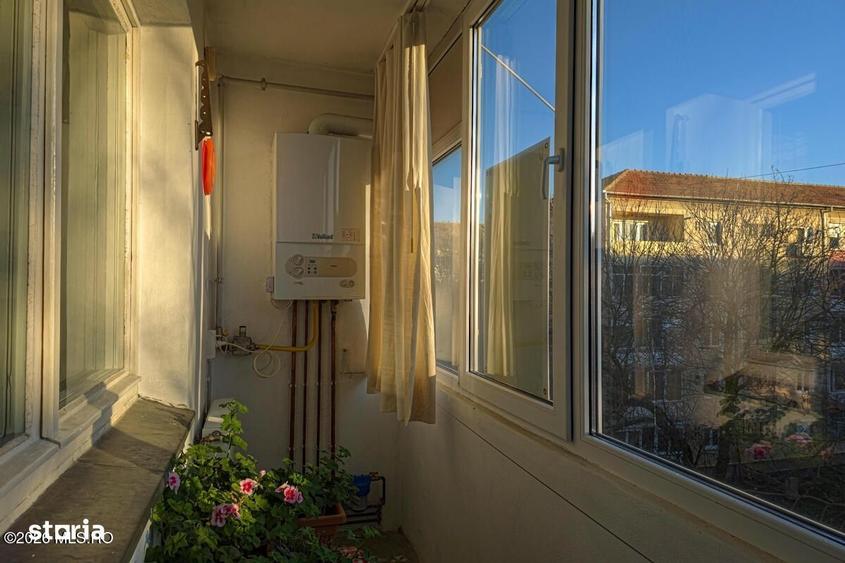 Apartament cu 4 camere decomandat în Gheorghe Lazăr