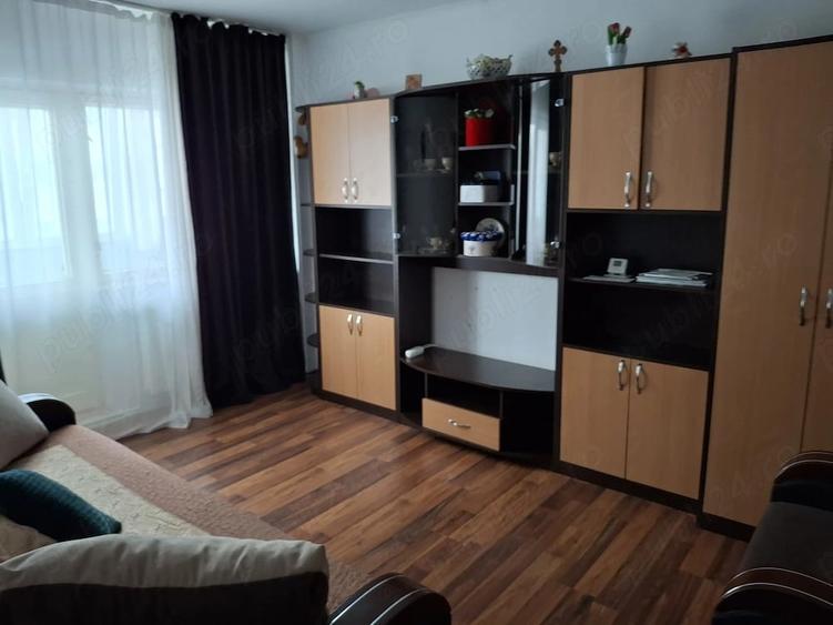Apartament cu 2 camere decomandat în Valea Aurie