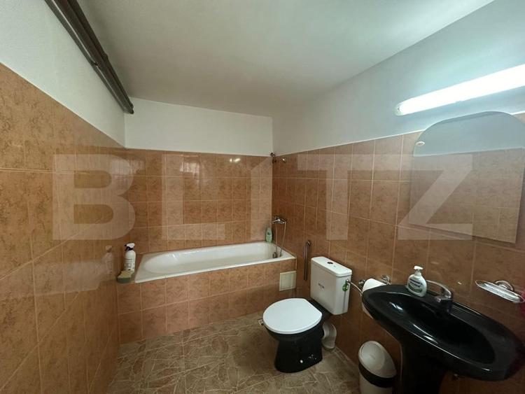 Casă individuală cu 13 camere cu Teren 850 Mp în Bărăbanț