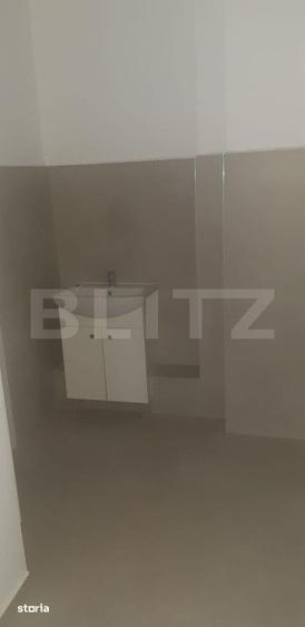 Spațiu comercial, de 96 mp, în Central