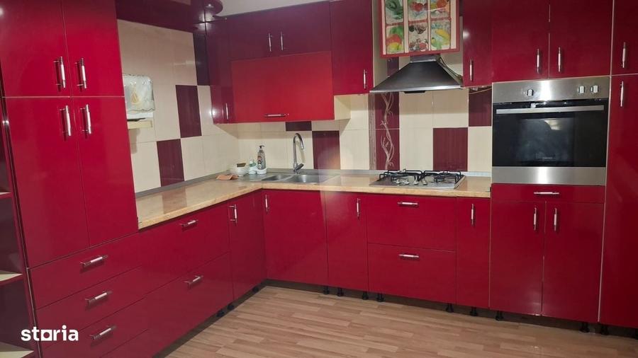 Casă cu 4 camere cu Teren 166 Mp în Central