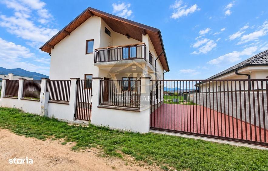Casă cu 4 camere cu Teren 448 Mp în Micești