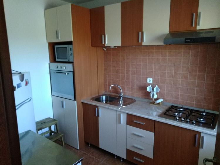 Apartament cu 2 camere semidecomandat în Florești