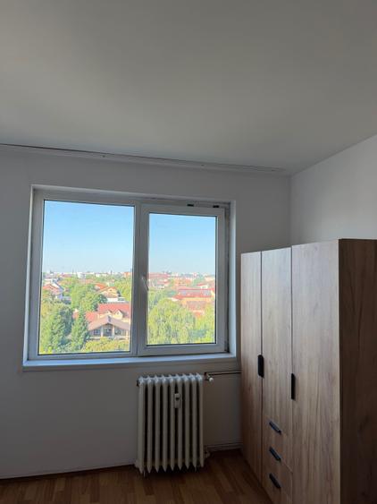 Apartament cu 2 camere decomandat în Uverturii