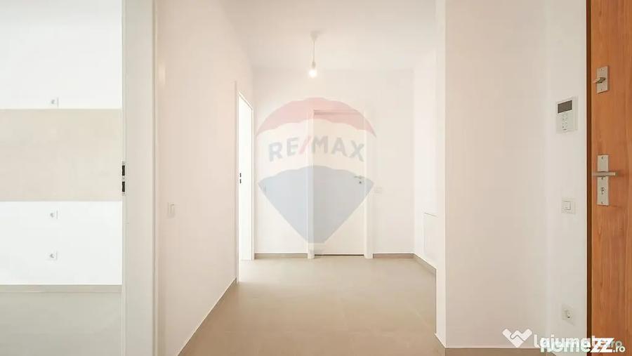Apartament cu 2 camere decomandat în Tractorul
