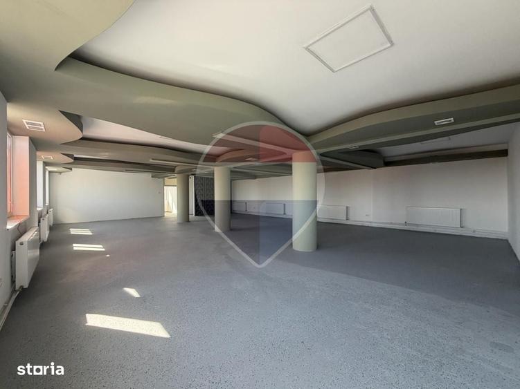 Spațiu comercial, de 349 mp, în Central