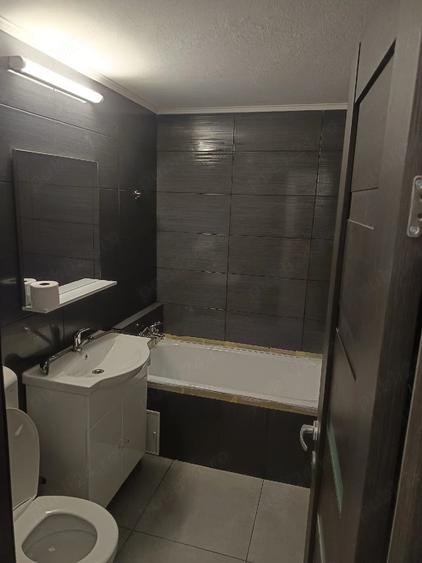 Apartament cu 3 camere decomandat în Ampoi 3